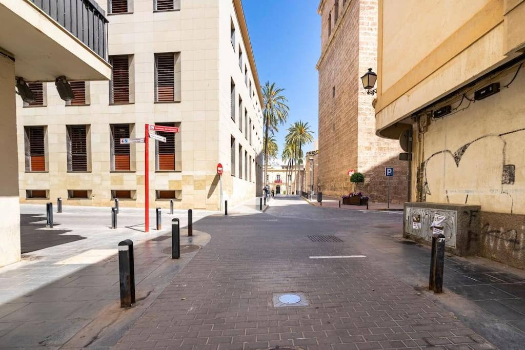 Apartamento Lifehouse Cathedral * Free Parking* Superiorwifi* Almería Exterior foto